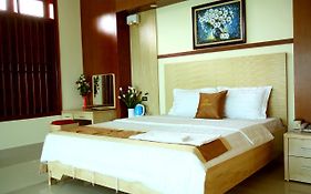 Long Giang Hotel
